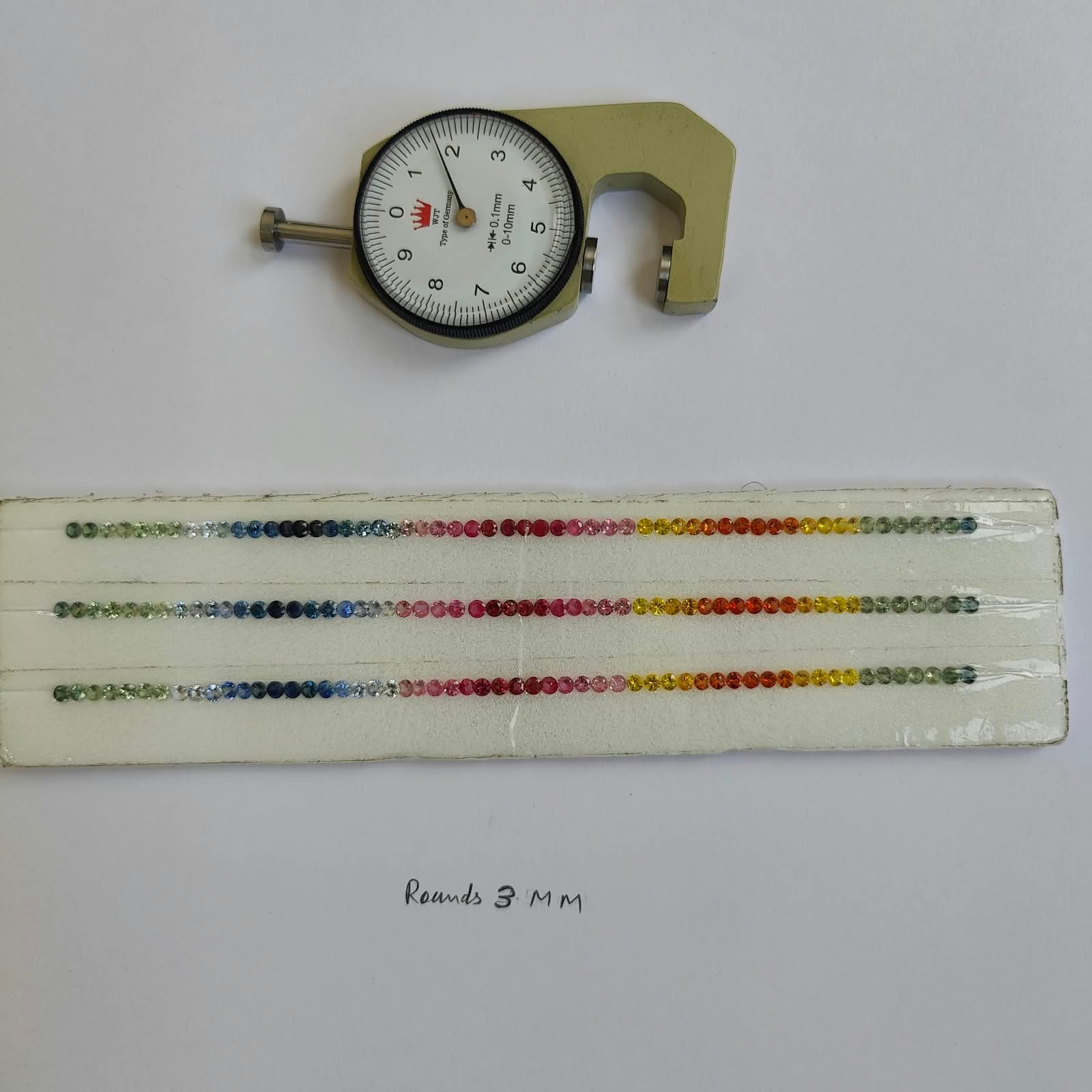 11. RDS 3 MM Multi Saphhires Lines Round-3.00 MM - Image 1