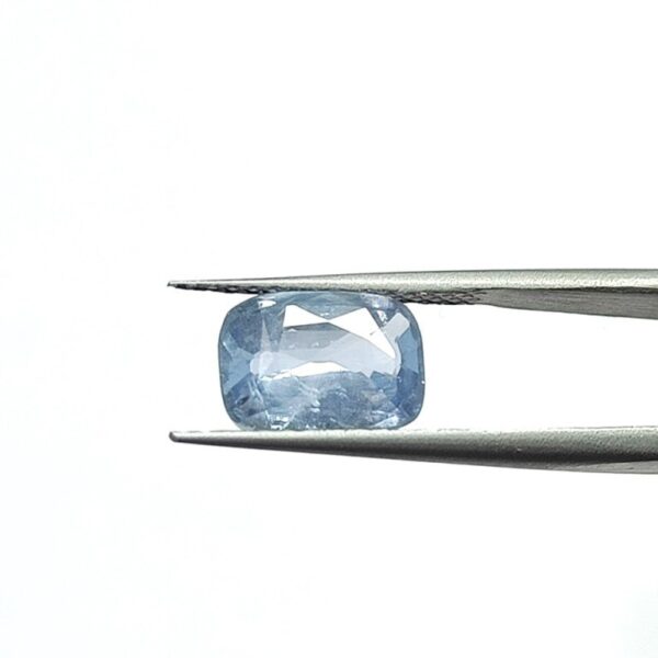 4.01 carats Blue Sapphire (4.25 ratti Neelam) - Image 2