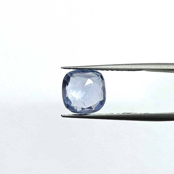 4.06 carats Blue Sapphire (4.25 ratti Neelam) - Image 4