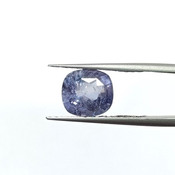 4.01 carats Blue Sapphire (4.25 ratti Neelam) - Image 1