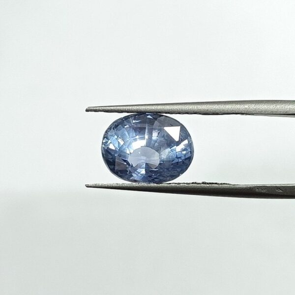 5.03 carats Blue Sapphire (5.25 ratti Neelam) - Image 1