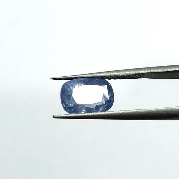 4.07 carats Blue Sapphire (4.25 ratti Neelam) - Image 2