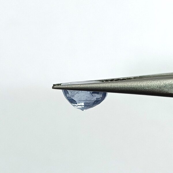 4.07 carats Blue Sapphire (4.25 ratti Neelam) - Image 4