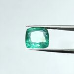 7.38 carats Emerald (8.25 ratti) - Image 2