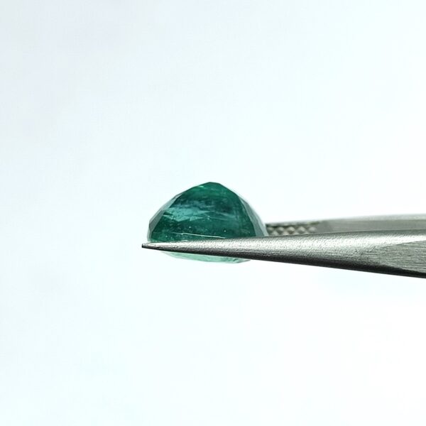 7.38 carats Emerald (8.25 ratti) - Image 8