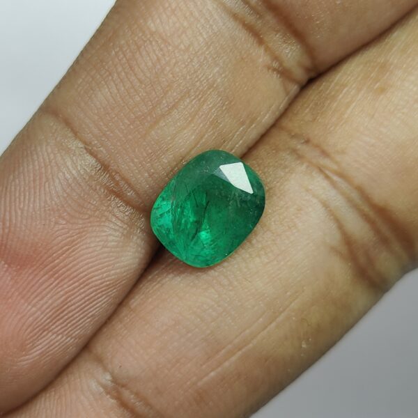 3.72 carats Emerald (4.25 ratti) - Image 5