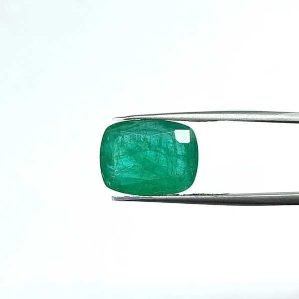 8.06 carats Emerald (8.25 ratti) - Image 1