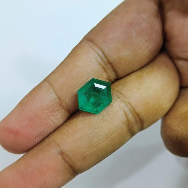 4.18 carats Emerald (4.25 ratti) - Image 5