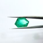 4.73 carats Emerald (5.25 ratti) - Image 2
