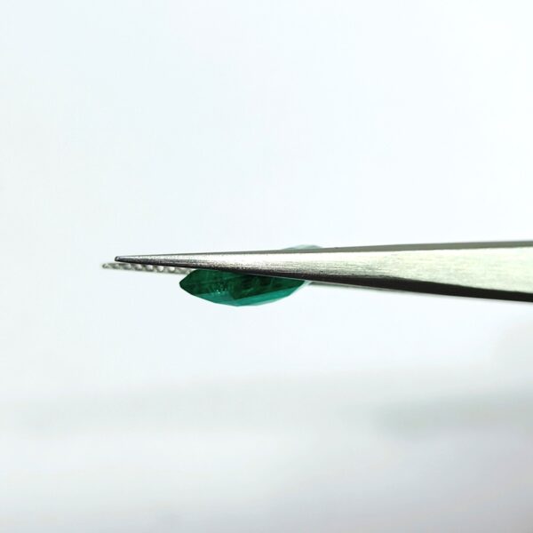 4.73 carats Emerald (5.25 ratti) - Image 3