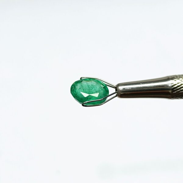 4.02 carats Emerald (4.25 ratti) - Image 2