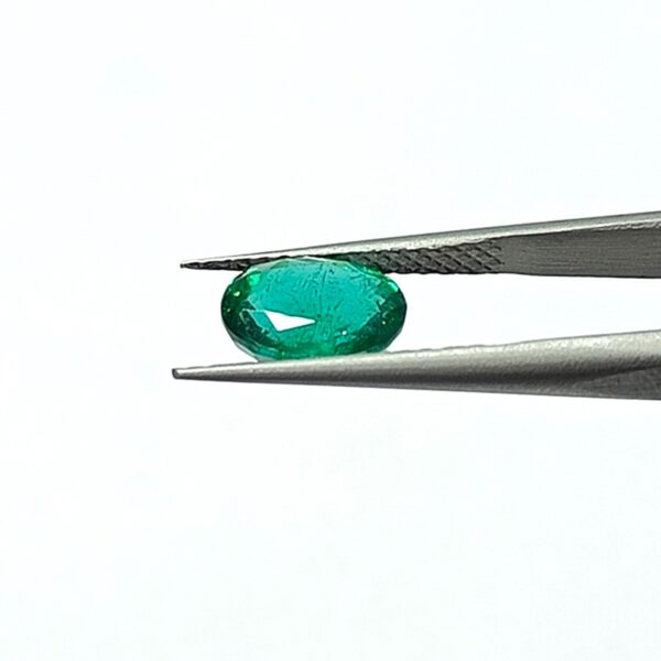2.64 carats Emerald (2.25 ratti) - Image 2