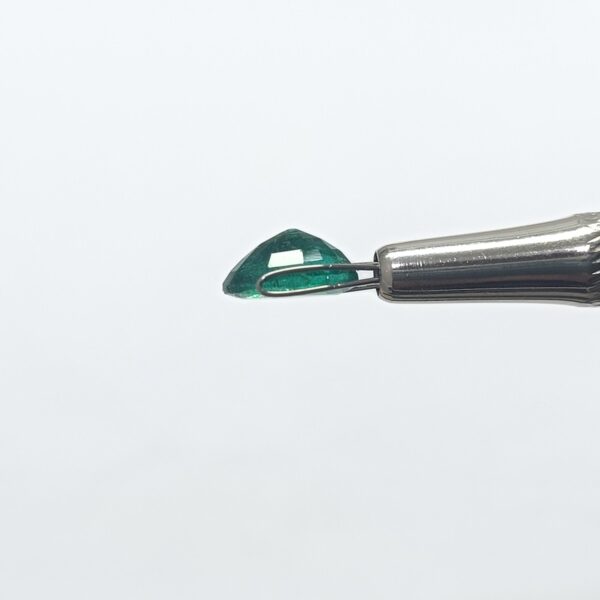 2.3 carats Emerald (2.25 ratti) - Image 7
