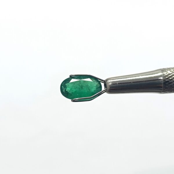 2.38 carats Emerald (2.25 ratti) - Image 1
