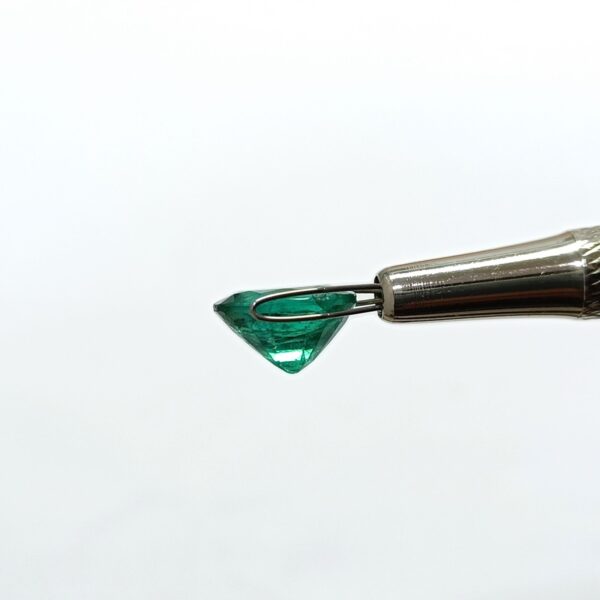 3.53 carats Emerald (3.25 ratti) - Image 3