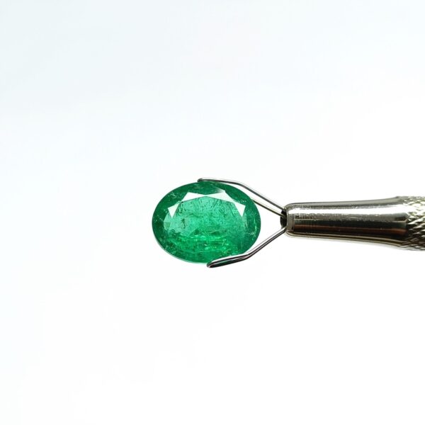 6.55 carats Emerald (7.25 ratti) - Image 1