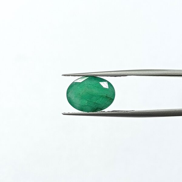 4.79 carats Emerald (5.25 ratti) - Image 1