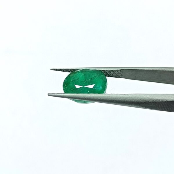 4.84 carats Emerald (5.25 ratti) - Image 2