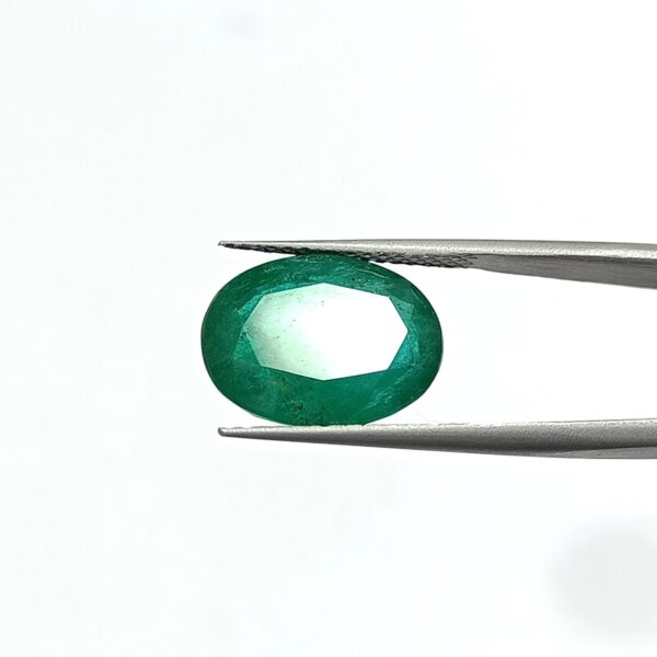 8.75 carats Emerald (9.25 ratti) - Image 2