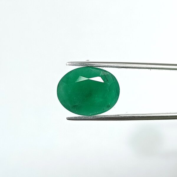 6.65 carats Emerald (7.25 ratti) - Image 1