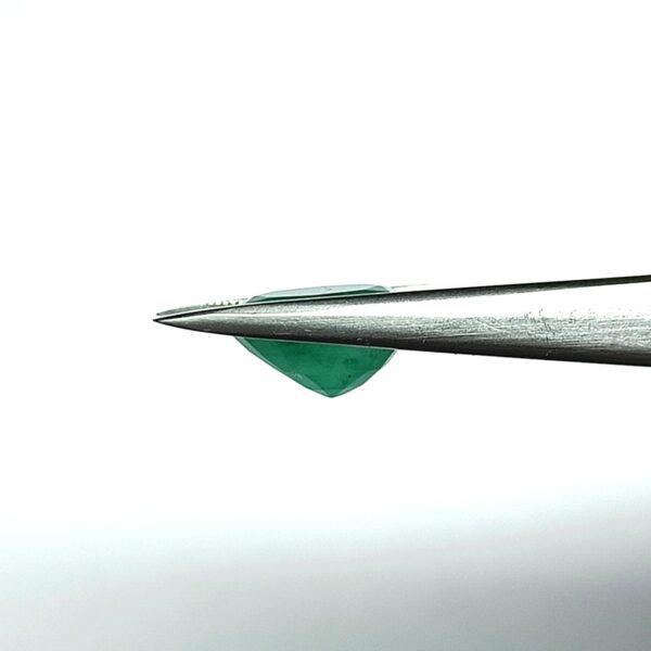 3.71 carats Emerald (4.25 ratti) - Image 4