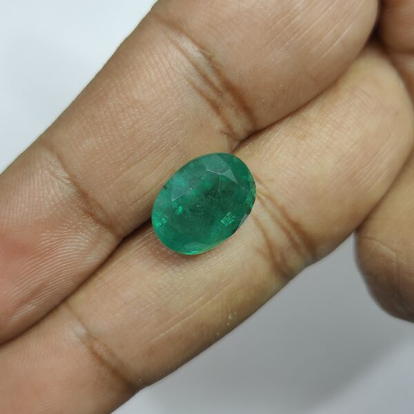 6.82 carats Emerald (7.25 ratti) - Image 5