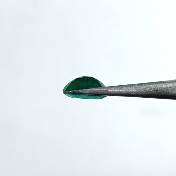 2.38 carats Emerald (2.25 ratti) - Image 6