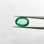 3.88 carats Emerald (4.25 ratti) - Image 2