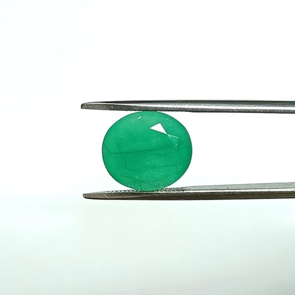2.69 carats Emerald (3.25 ratti) - Image 1