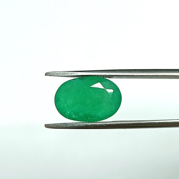2.86 carats Emerald (3.25 ratti) - Image 1