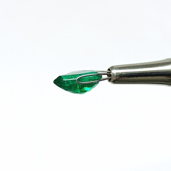 2.52 carats Emerald (2.25 ratti) - Image 3