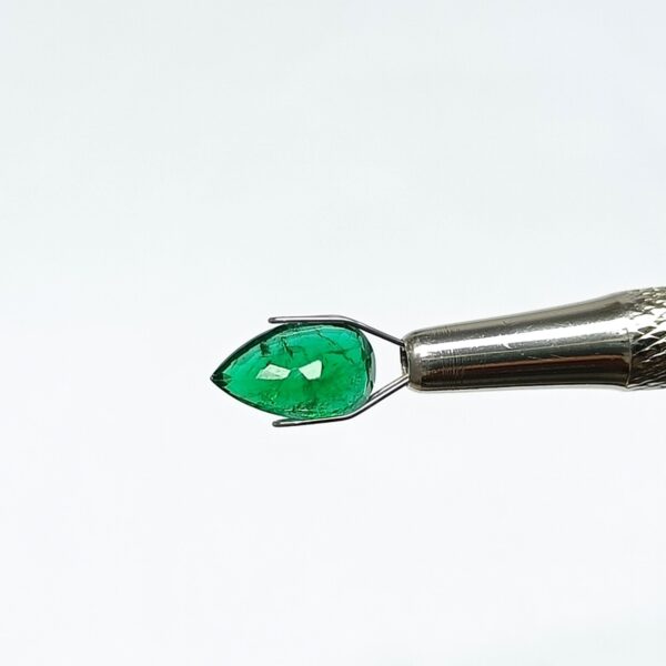 2.52 carats Emerald (2.25 ratti) - Image 4