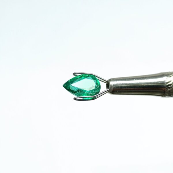 1.93 carats Emerald (2.25 ratti) - Image 7