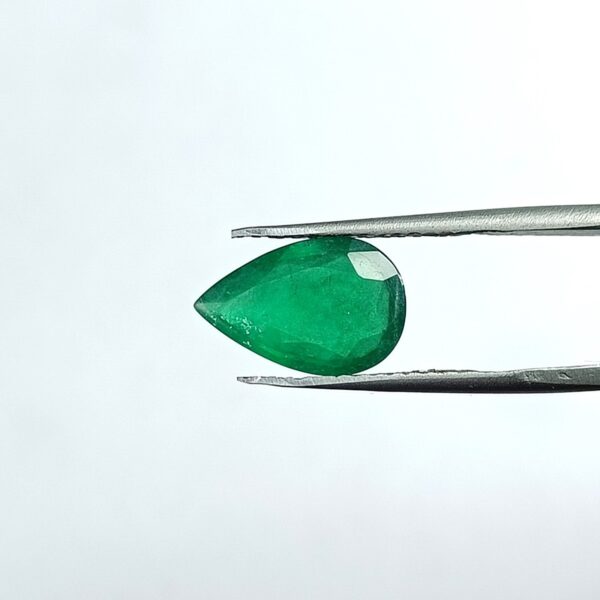 3.22 carats Emerald (3.25 ratti) - Image 1
