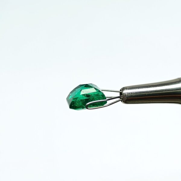 3.67 carats Emerald (4.25 ratti) - Image 4