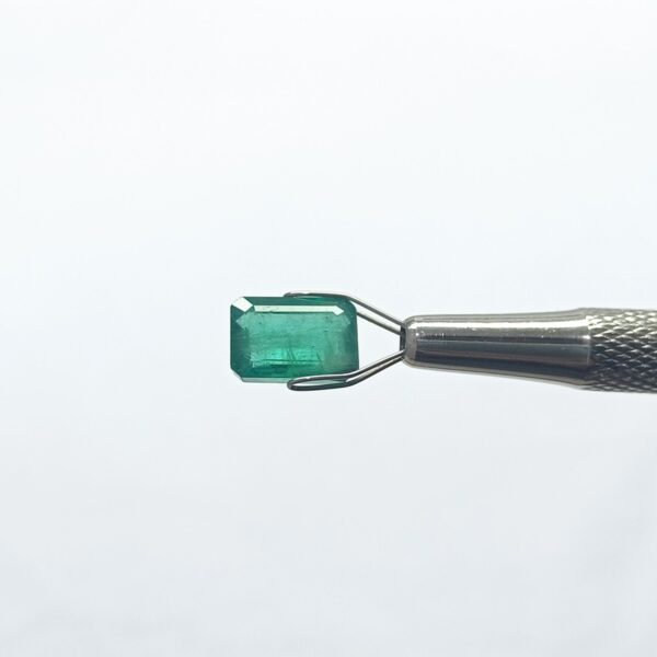 3.64 carats Emerald (4.25 ratti) - Image 7