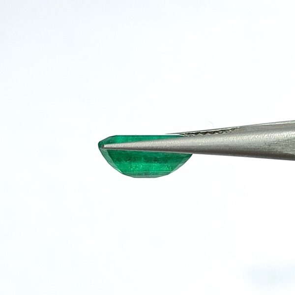 4.57 carats Emerald (5.25 ratti) - Image 4