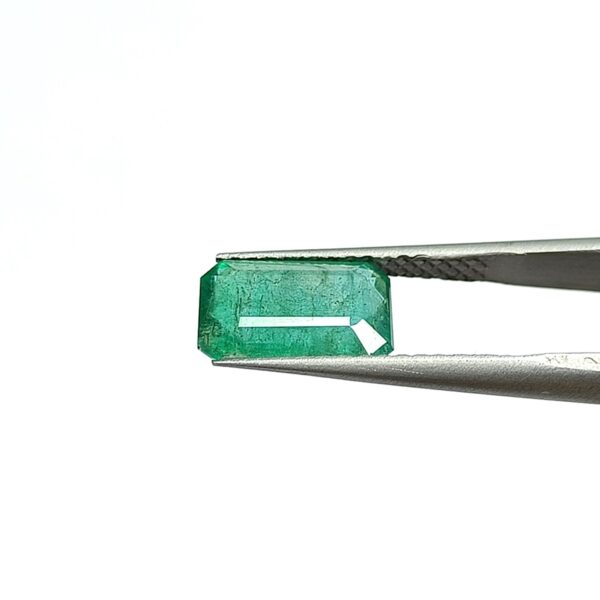 3.76 carats Emerald (4.25 ratti) - Image 2