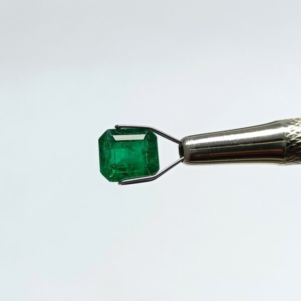 3.45 carats Emerald (3.25 ratti) - Image 2
