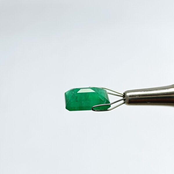 5.21 carats Emerald (5.25 ratti) - Image 10