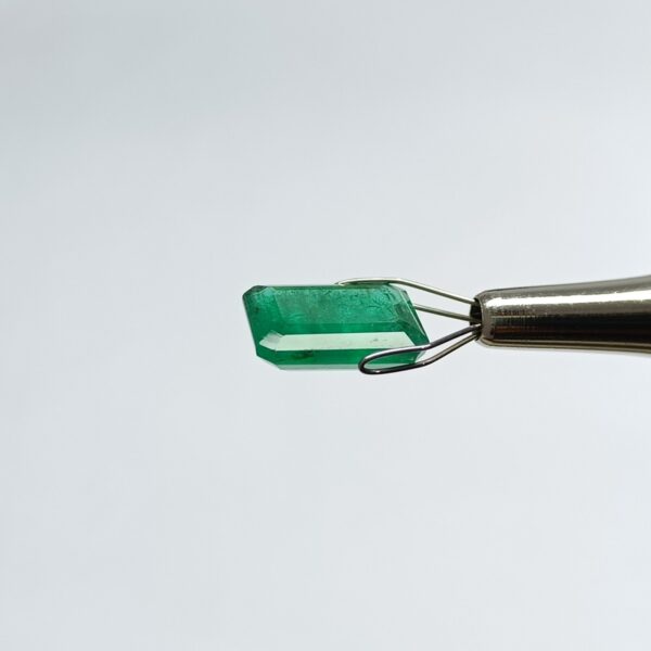 5.21 carats Emerald (5.25 ratti) - Image 3