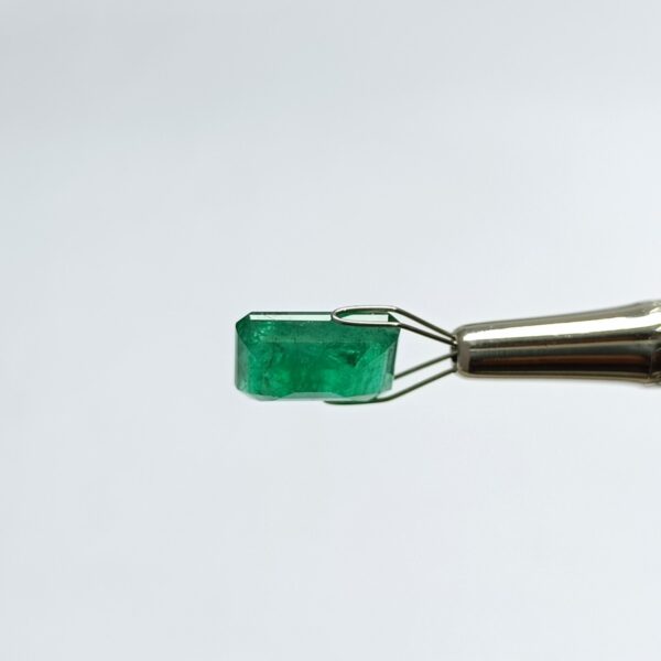 5.21 carats Emerald (5.25 ratti) - Image 5