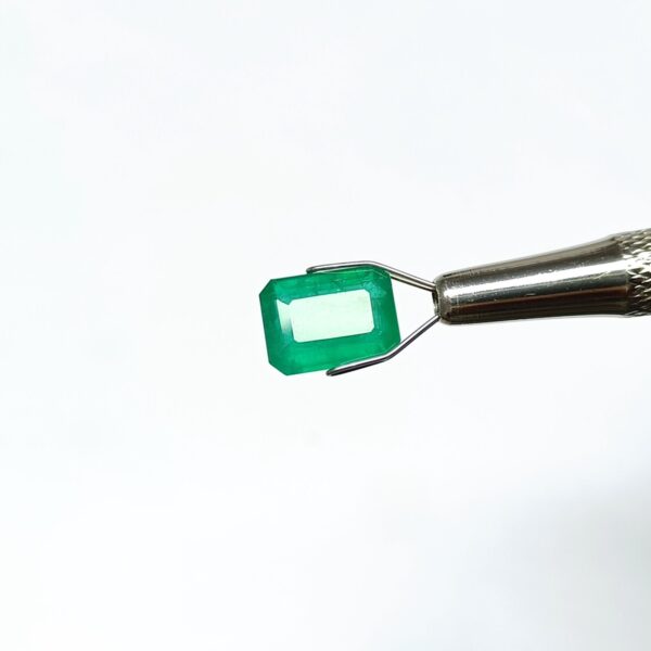 3.79 carats Emerald (4.25 ratti) - Image 10