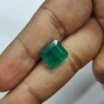 6.94 Carats Emerald - Image 2