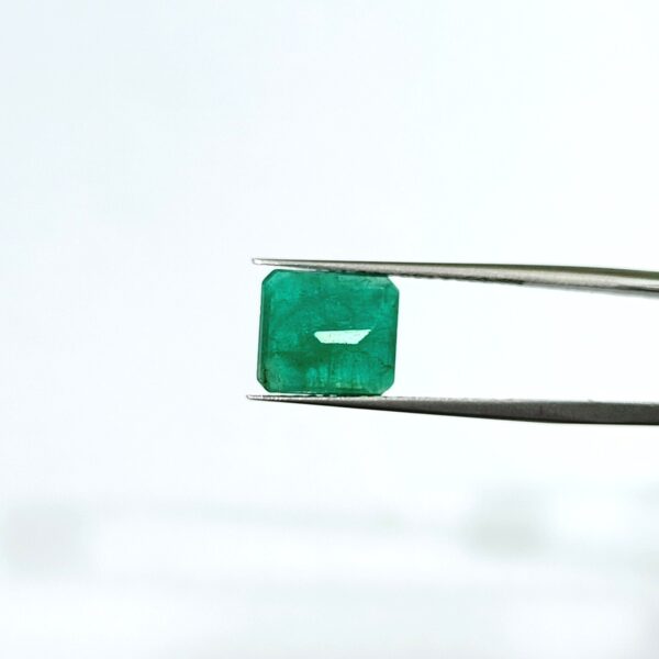 3.70 carats Emerald (4.25 ratti) - Image 4