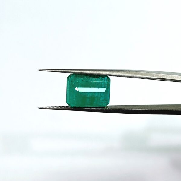 6.10 carats Emerald (6.25 ratti) - Image 4