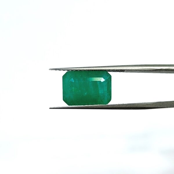 5.61 carats Emerald (6.25 ratti) - Image 1