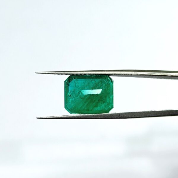 7.74 carats Emerald (8.25 ratti) - Image 5