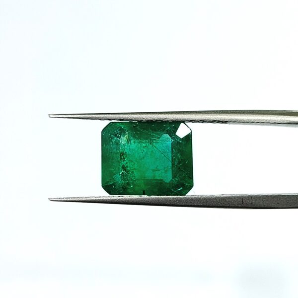 3.57 carats Emerald (4.25 ratti) - Image 1