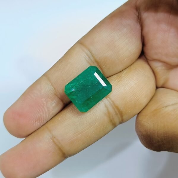13.63 carats Emerald (14.25 ratti) - Image 5